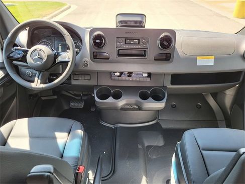 New 2025 Mercedes-Benz Sprinter 2500 image 3