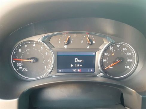 Used 2024 GMC Terrain SLT image 15