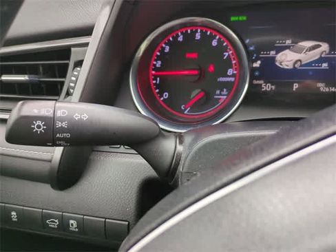 Used 2019 Toyota Camry XSE image 27