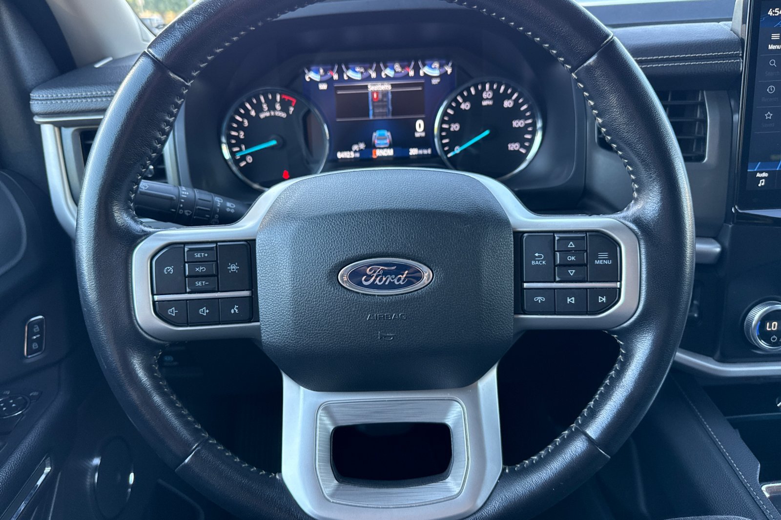 Used 2024 Ford Expedition XLT AWD/4WD image 31