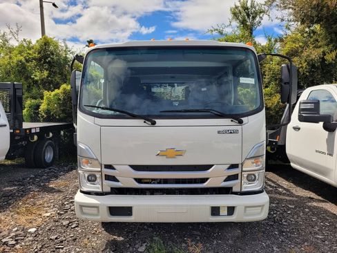 New 2024 Chevrolet Low Cab Forward RWD image 2