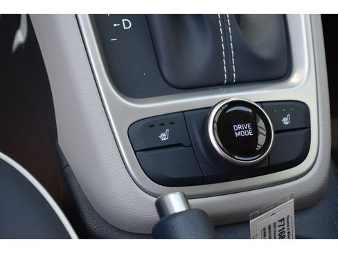 New 2025 Hyundai Venue Limited image 27