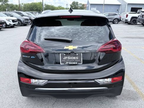 Used 2018 Chevrolet Bolt Premier w/ Driver Confidence II Package FWD image 6