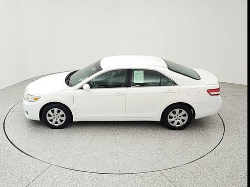 Used 2011 Toyota Camry LE FWD image 34