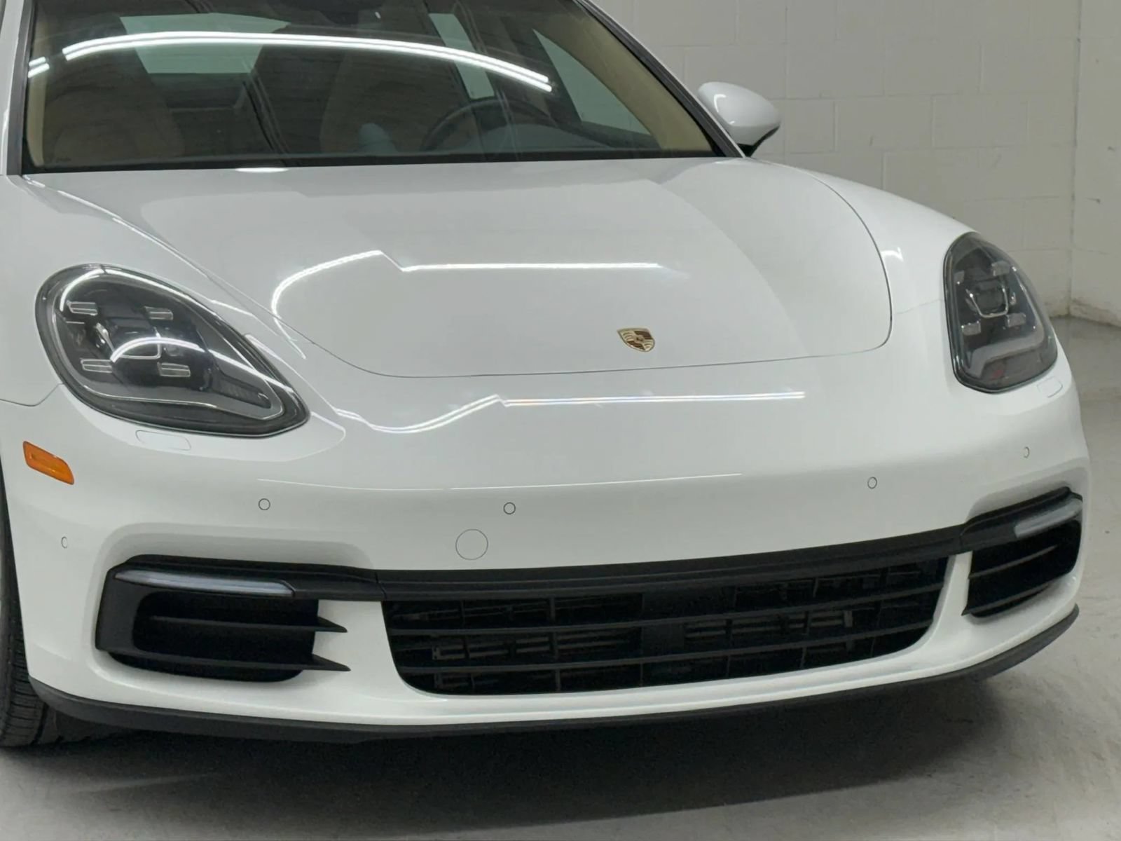 Used 2018 Porsche Panamera RWD image 45