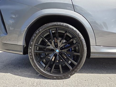 Used 2025 BMW X6 xDrive40i w/ Executive Package image 9