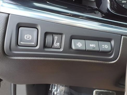 Used 2023 Cadillac XT6 Sport w/ Technology Package image 23