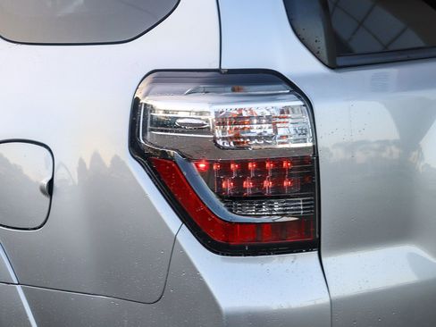 Certified 2019 Toyota 4Runner SR5 Premium image 10