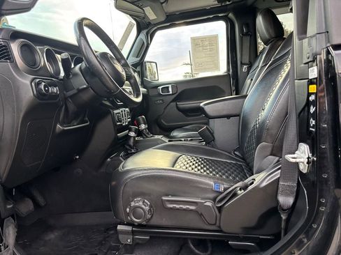 Used 2021 Jeep Wrangler Sport S image 12