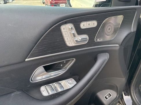 Used 2023 Mercedes-Benz GLS 580 4MATIC image 18