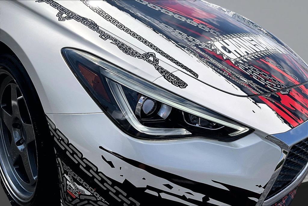 Used 2018 INFINITI Q60 3.0t Luxe RWD image 28