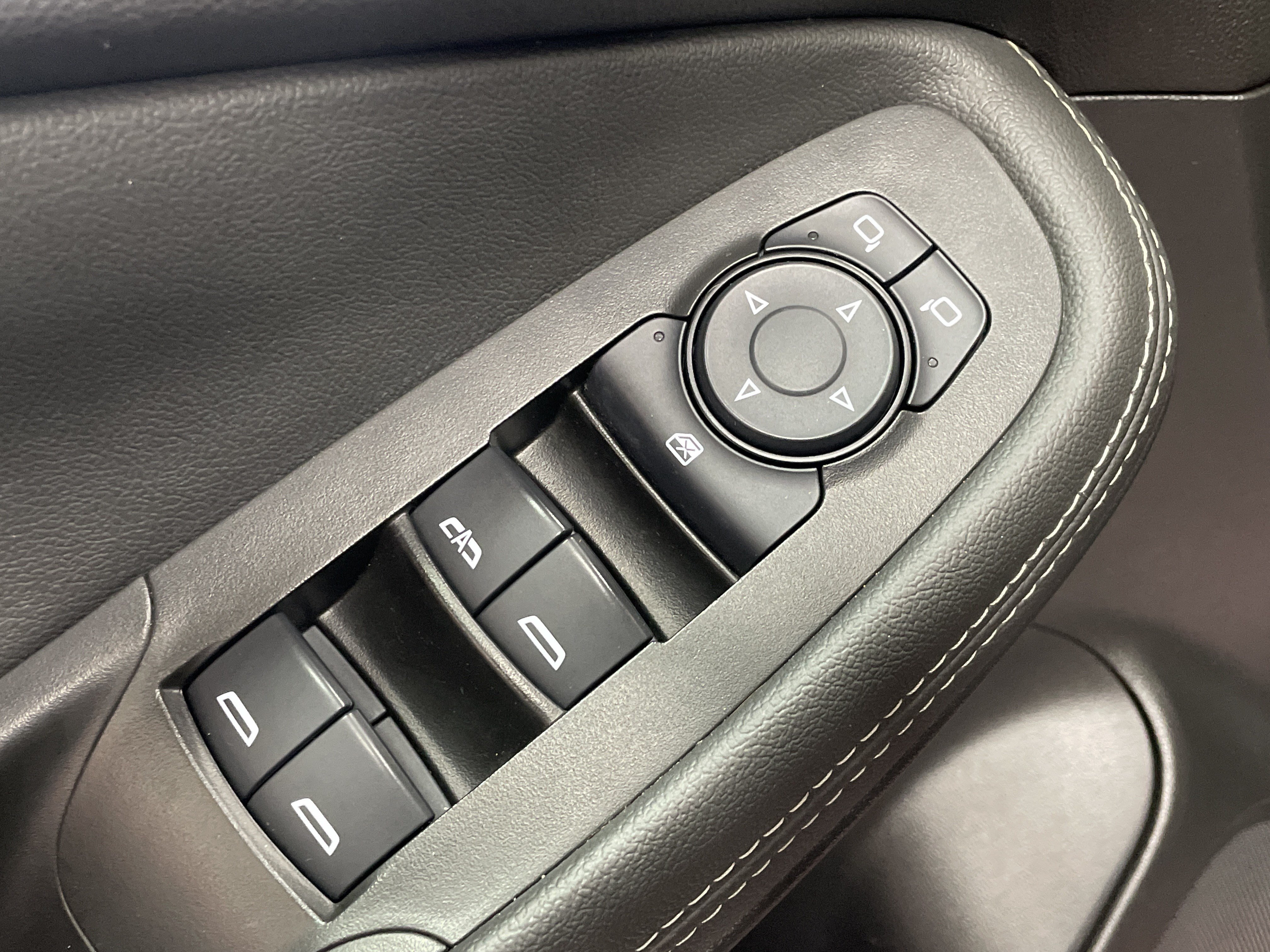Used 2024 Buick Encore GX Sport Touring FWD image 15
