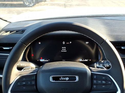 New 2025 Jeep Grand Cherokee Laredo X image 11