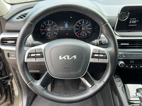 Used 2022 Kia Telluride S FWD image 18