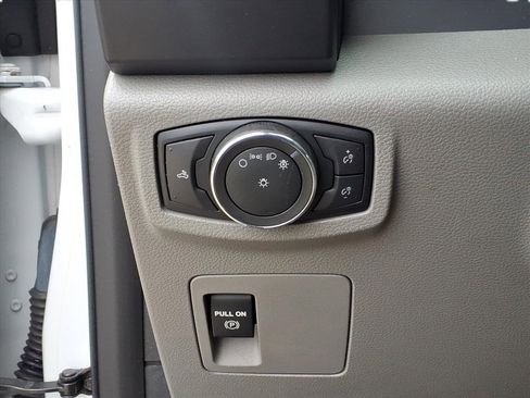 Used 2018 Ford F150 XL w/ Equipment Group 101A Mid image 17