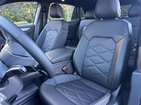 New 2026 Volkswagen Atlas Cross Sport SE image 11