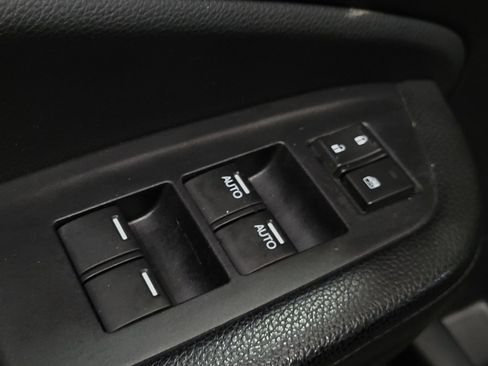 Used 2018 Honda Pilot LX image 27