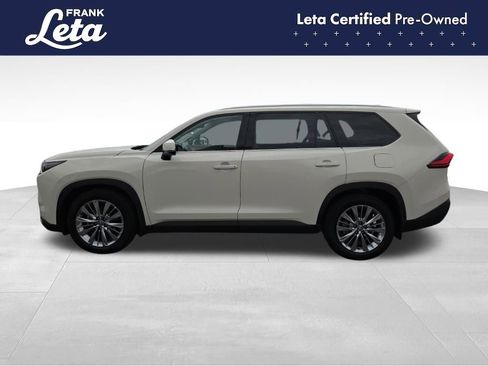 Used 2024 Toyota Grand Highlander AWD image 3