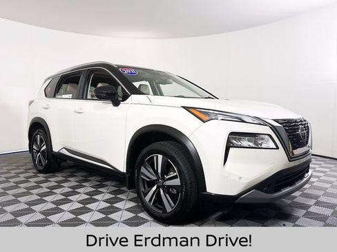 Certified 2021 Nissan Rogue SL w/ Premium Package FWD image 1