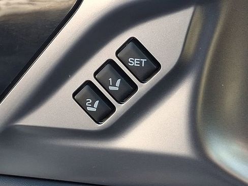 Used 2023 Subaru Outback Limited image 25