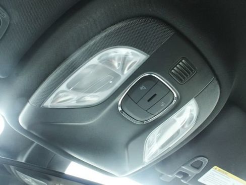 Used 2025 Jeep Compass Limited AWD/4WD image 22