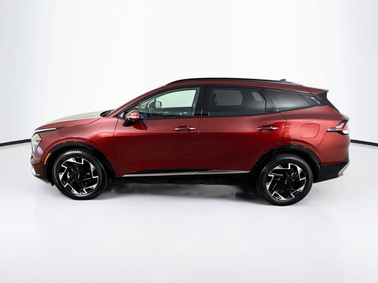 Used 2025 Kia Sportage SX FWD image 2