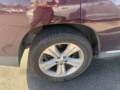 Used 2013 Toyota Highlander Limited image 7