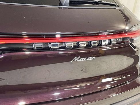 Certified 2026 Porsche Macan AWD/4WD image 15