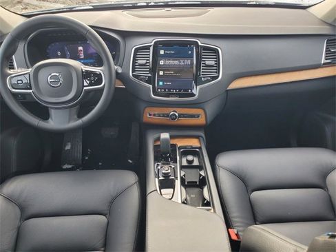 Certified 2024 Volvo XC90 T8 Plus w/ Protection Package Premier image 31