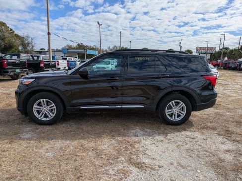 Used 2024 Ford Explorer XLT AWD/4WD image 7