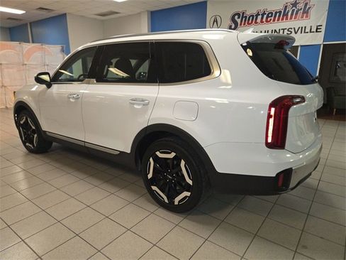 Used 2024 Kia Telluride S w/ S Sunroof Package image 6