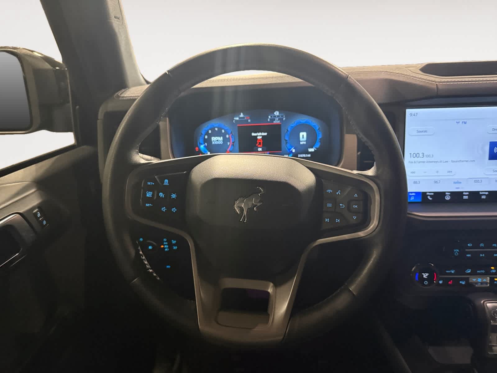 Used 2025 Ford Bronco Outer Banks AWD/4WD image 13