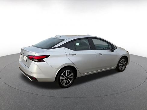 Used 2025 Nissan Versa SV image 15