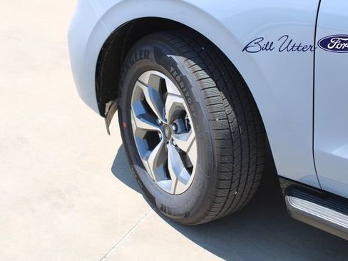 New 2027 Ford Expedition Max Active RWD image 5