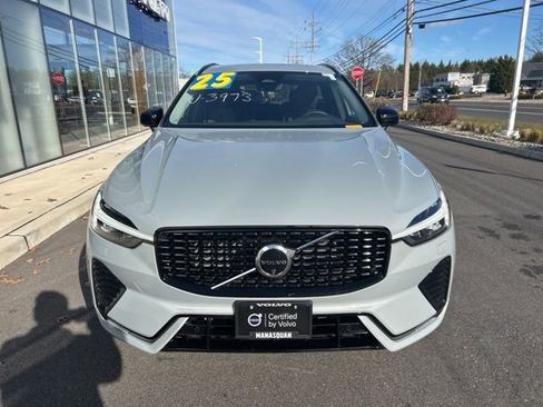 Certified 2025 Volvo XC60 B5 Plus AWD/4WD image 7