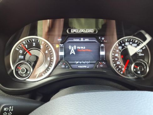 Used 2019 RAM 1500 Laramie image 24