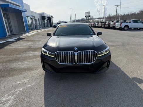 Used 2020 BMW 740i w/ Premium Package image 8