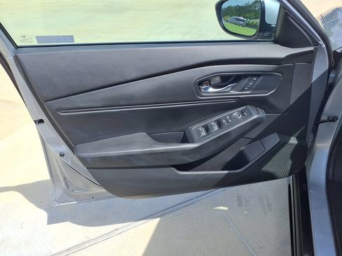 Used 2023 Honda Accord EX-L image 12