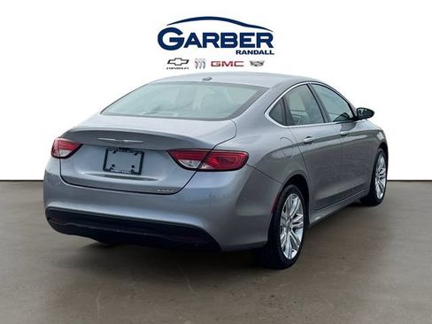Used 2015 Chrysler 200 Limited w/ Convenience Group FWD image 5