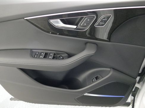 New 2026 Audi Q8 Premium Plus image 10