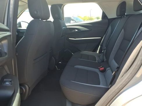 Used 2025 Chevrolet TrailBlazer LS AWD/4WD image 12