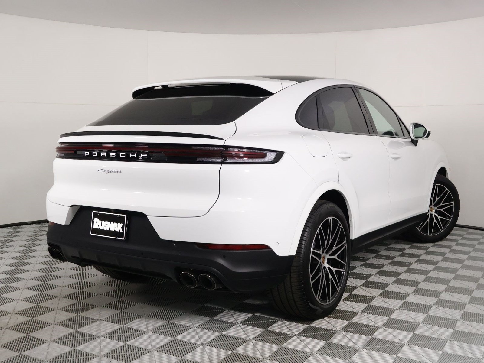Certified 2026 Porsche Cayenne Coupe AWD/4WD image 7