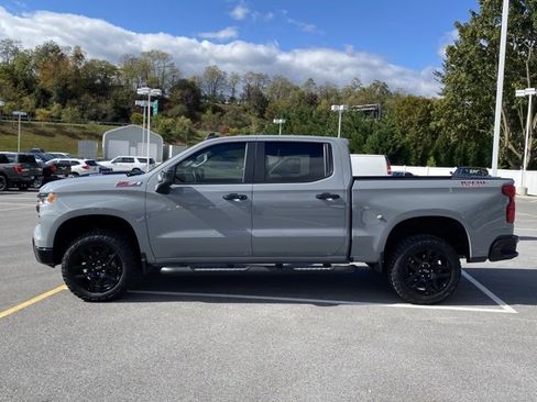 Used 2024 Chevrolet Silverado 1500 LT Trail Boss w/ Convenience Package II image 2