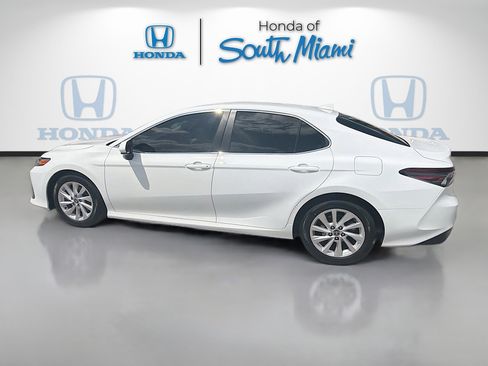 Used 2023 Toyota Camry LE FWD image 4