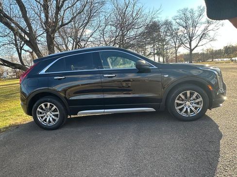 Used 2019 Cadillac XT4 Premium Luxury image 4