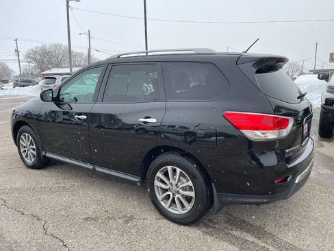 Used 2016 Nissan Pathfinder S image 3
