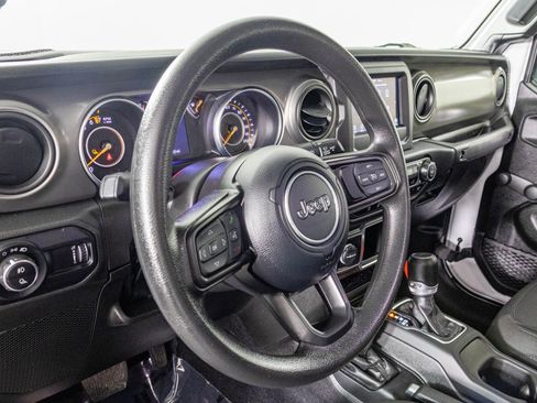 Used 2023 Jeep Gladiator Sport w/ Trailer Tow Package image 4