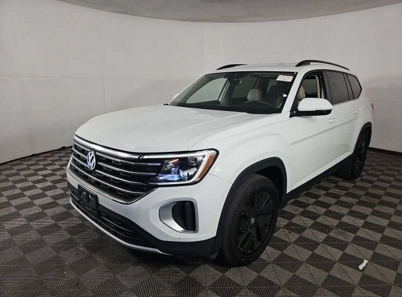 Used 2024 Volkswagen Atlas SE AWD/4WD image 2