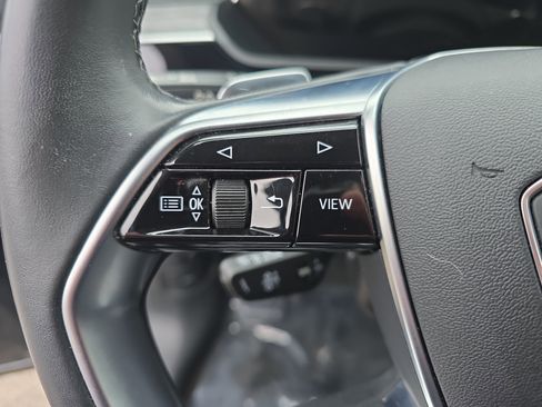 Used 2023 Audi e-tron Premium Plus w/ Premium Plus Package image 17