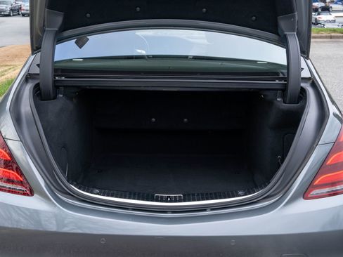 Used 2019 Mercedes-Benz S 560 4MATIC Sedan image 12